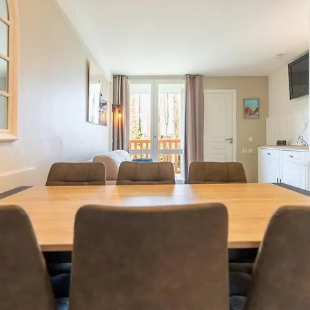 6-person Flat With Swimming Pool Tennis Court And Car Park Apartment *