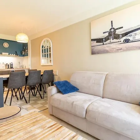 6-person Flat With Swimming Pool Tennis Court And Car Park Le Touquet