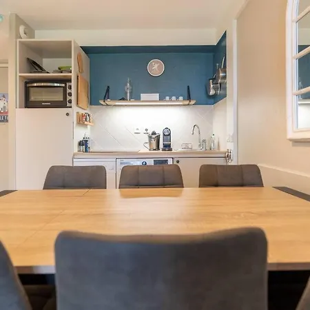 6-person Flat With Swimming Pool Tennis Court And Car Park Apartment Le Touquet